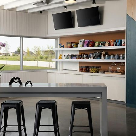 Aloft Waukee Hotell Eksteriør bilde
