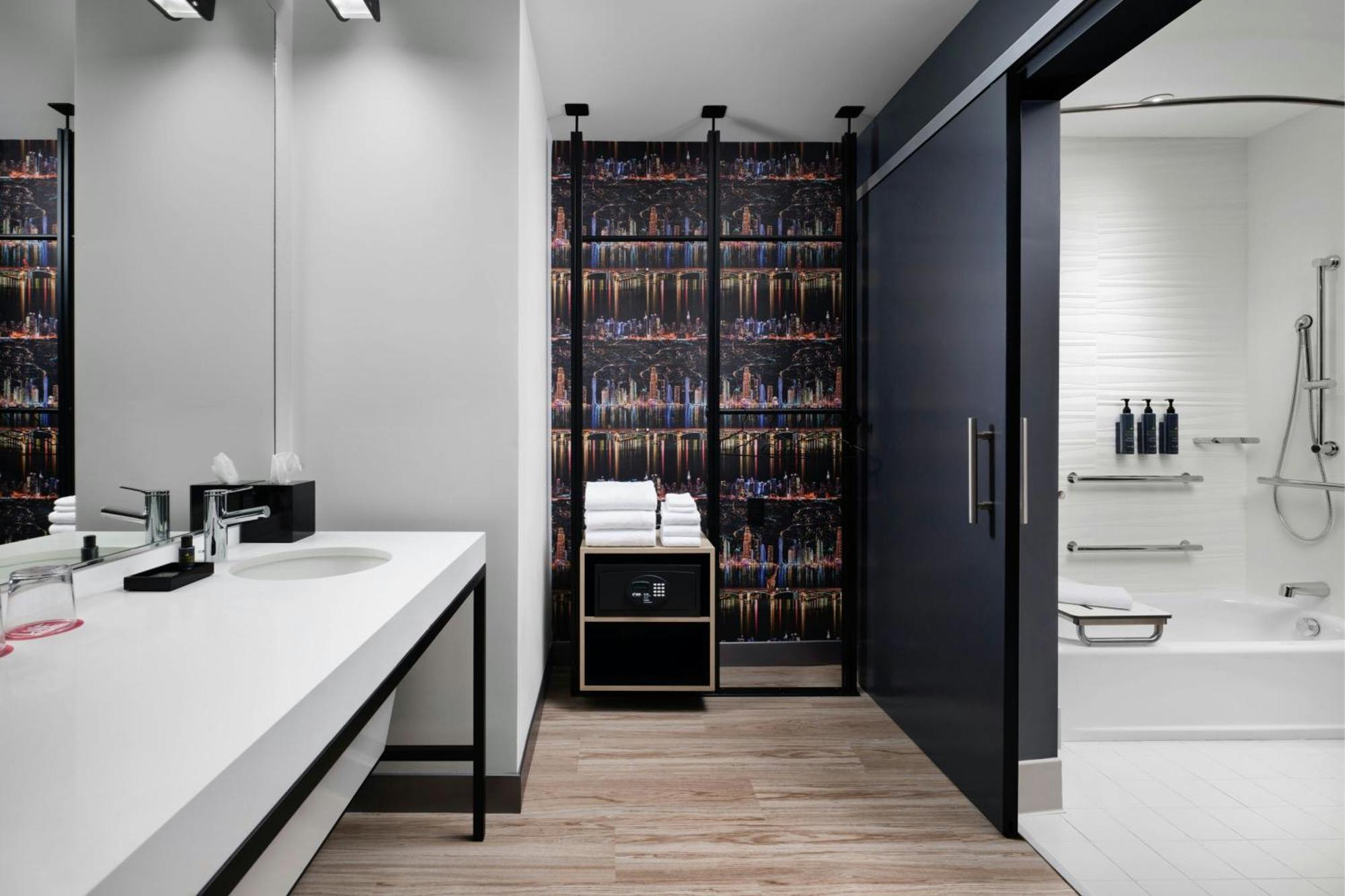 Aloft Waukee Hotell Eksteriør bilde